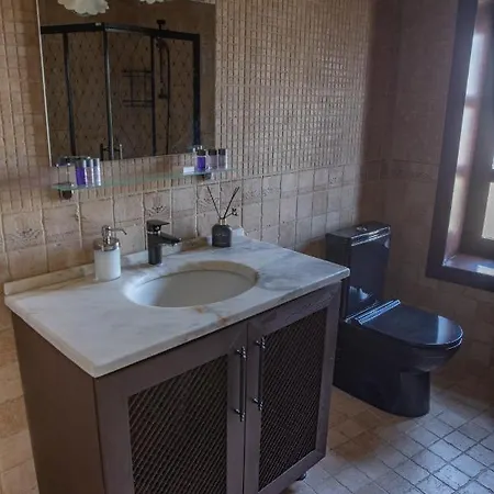 Moncheri Butik * Ayvacik (Canakkale)