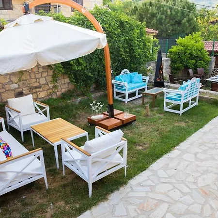 Hotel Moncheri Butik *