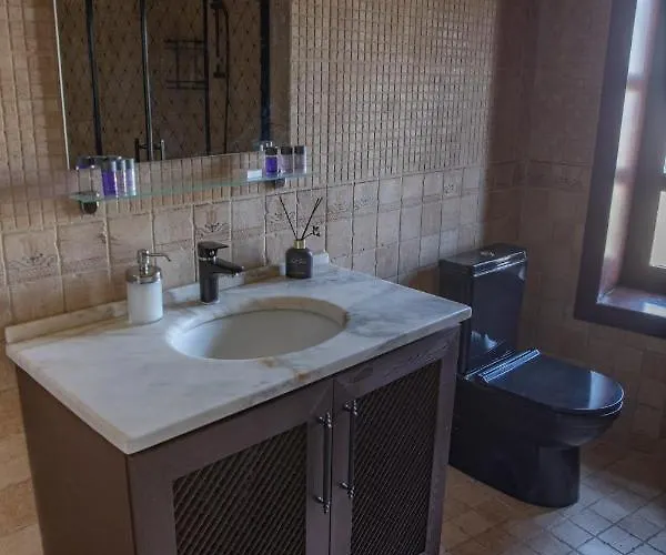 Moncheri Butik * Ayvacik (Canakkale)