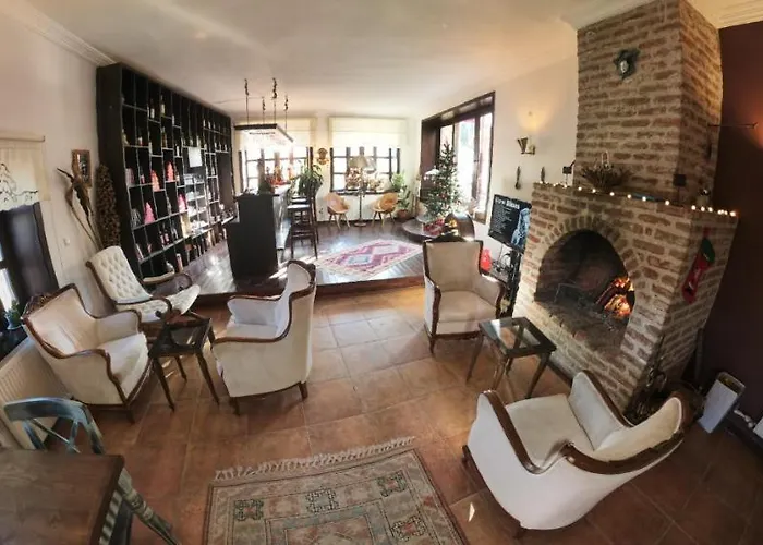 Moncheri Butik Hotel *